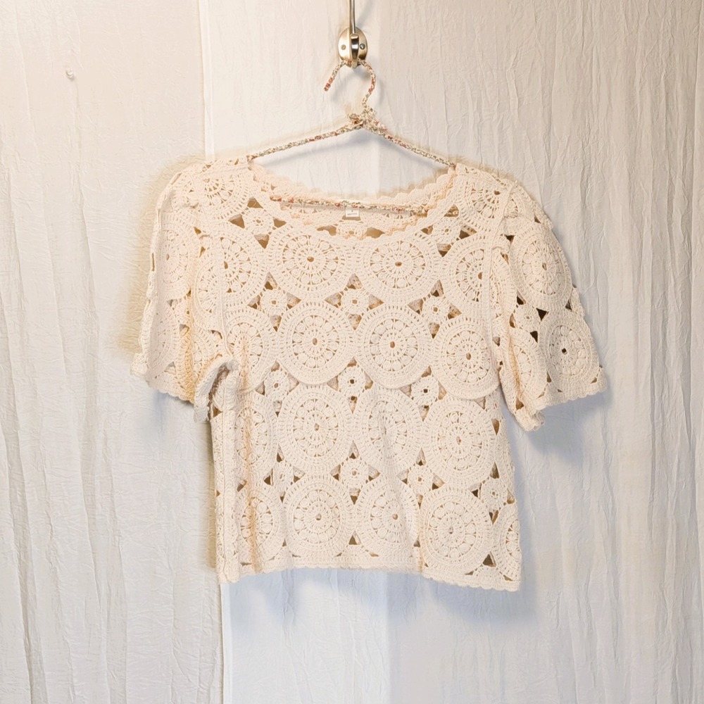 Ultra Pink Crochet Breezy Cropped Sweater Ivory Size M